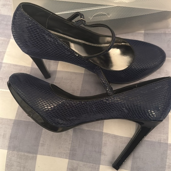 Women’s heels - Picture 2 of 4